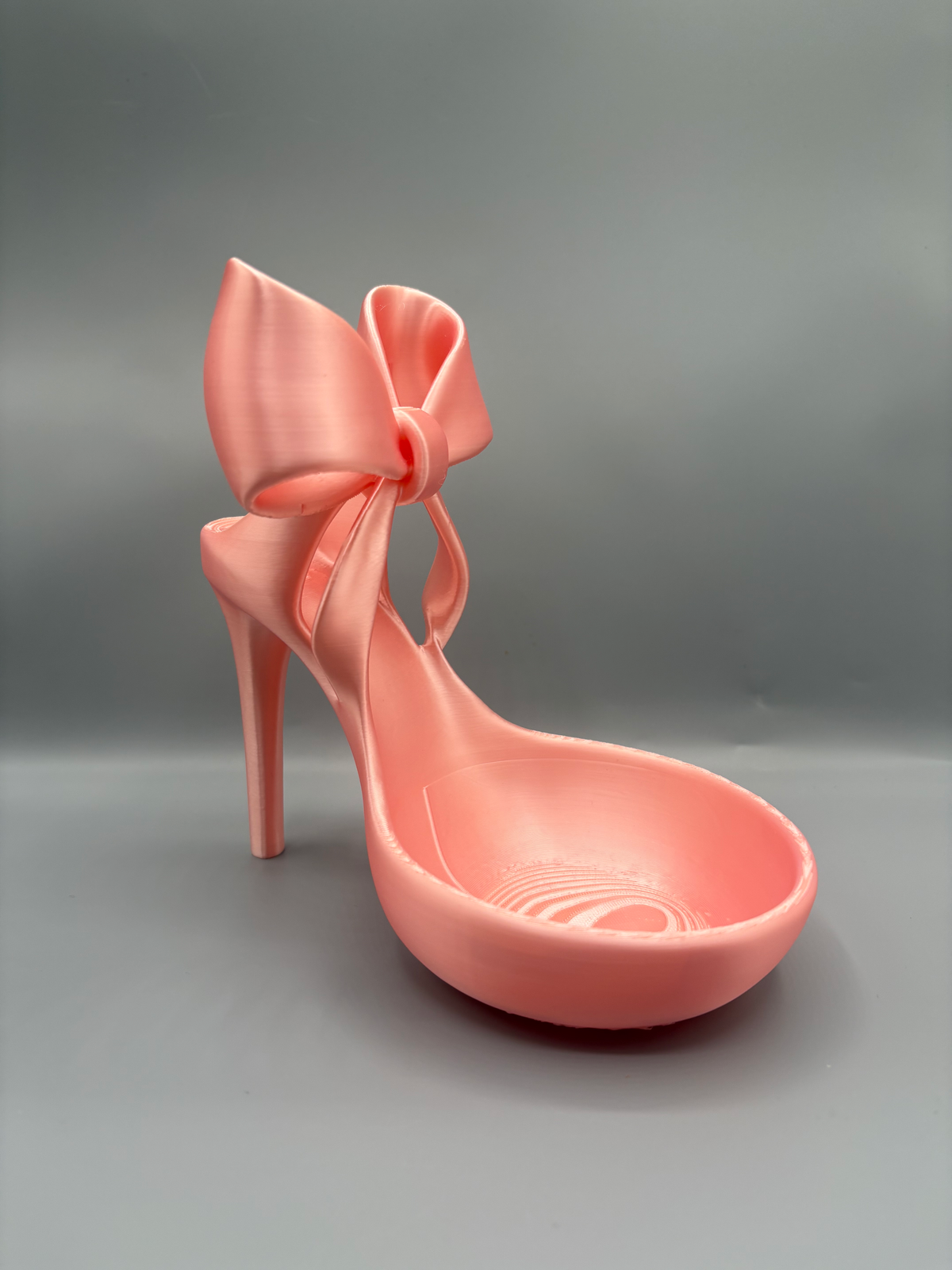High Heel & Bow Jewellery Tray — example colour. Includes: One finished printed item; display accessories excluded. Approximate dimensions (Width × Depth × Height): 1 supplied: 184.1 × 116.3 × 175.7 mm.