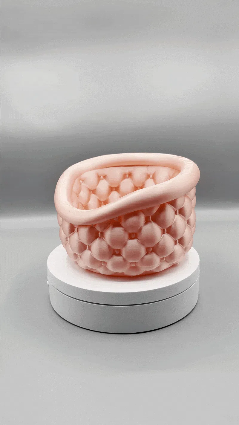 Quilted Makeup Brush Organiser Cup — example colour. Includes: One finished printed item; display accessories excluded. Approximate dimensions (Width × Depth × Height): 1 supplied: 153.8 × 152.4 × 101.9 mm.