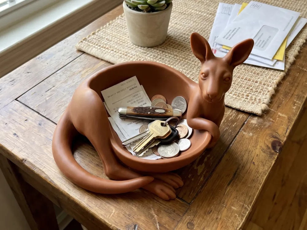 Kangaroo Pouch Catchall Tray — example colour. Includes: One finished printed item; display accessories excluded. Approximate dimensions (Width × Depth × Height): 1 supplied: 177.8 × 146.5 × 125.1 mm.