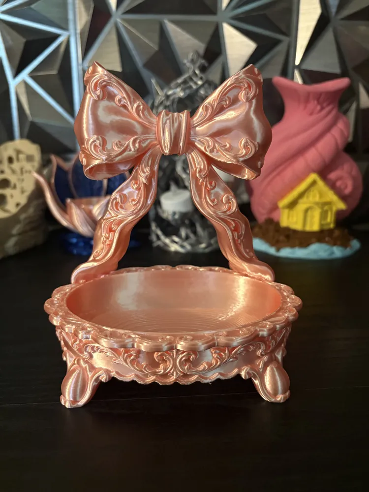 Vintage Bow & Filigree Jewellery Dish — example colour. Includes: One finished printed item; display accessories excluded. Approximate dimensions (Width × Depth × Height): 1 supplied: 152.4 × 106 × 177.4 mm.