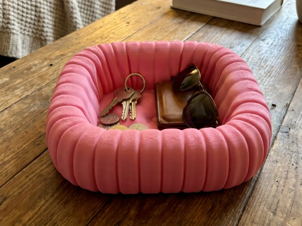 Puffer Bubble Catchall Tray — example colour. Includes: One finished printed item; display accessories excluded. Approximate dimensions (Width × Depth × Height): 1 supplied: 199.2 × 168.1 × 78.1 mm.