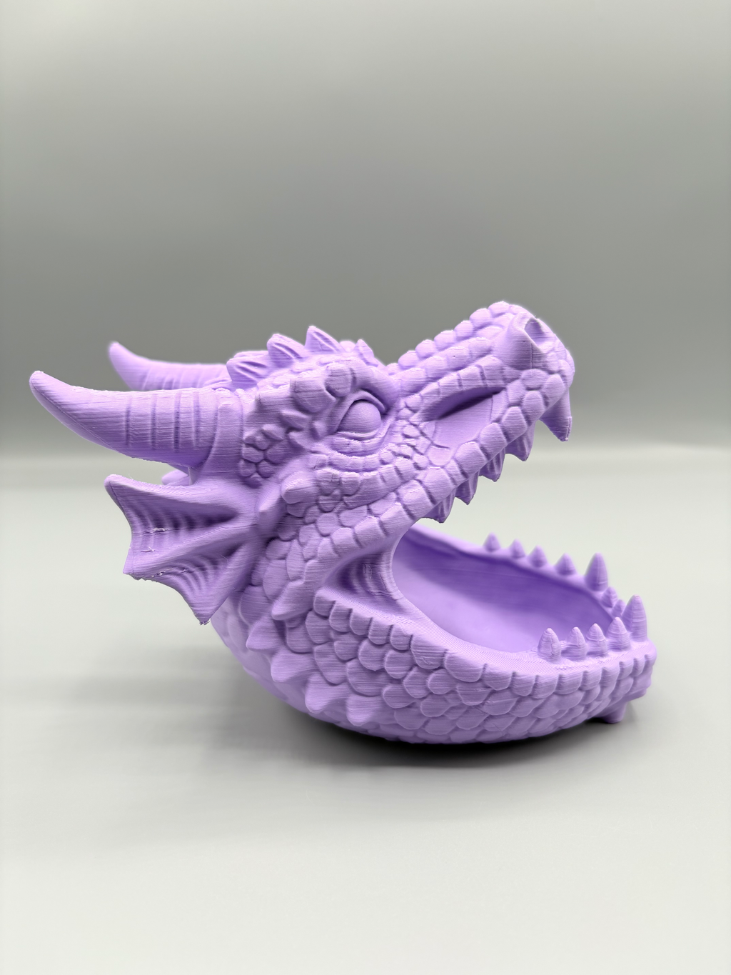 Open-Mouth Dragon Head Storage Bowl — example colour. Includes: One finished printed item; display accessories excluded. Approximate dimensions (Width × Depth × Height): 1 supplied: 139.7 × 79.6 × 89.5 mm.