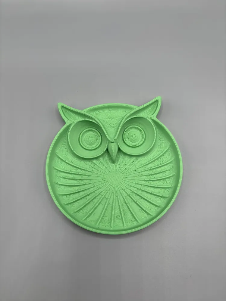 Owl Face Woodland Catchall Tray — example colour. Includes: One finished item supplied; display accessories are excluded. Approximate dimensions (Width × Depth × Height): 1 supplied: 127 × 126.2 × 16.1 mm.