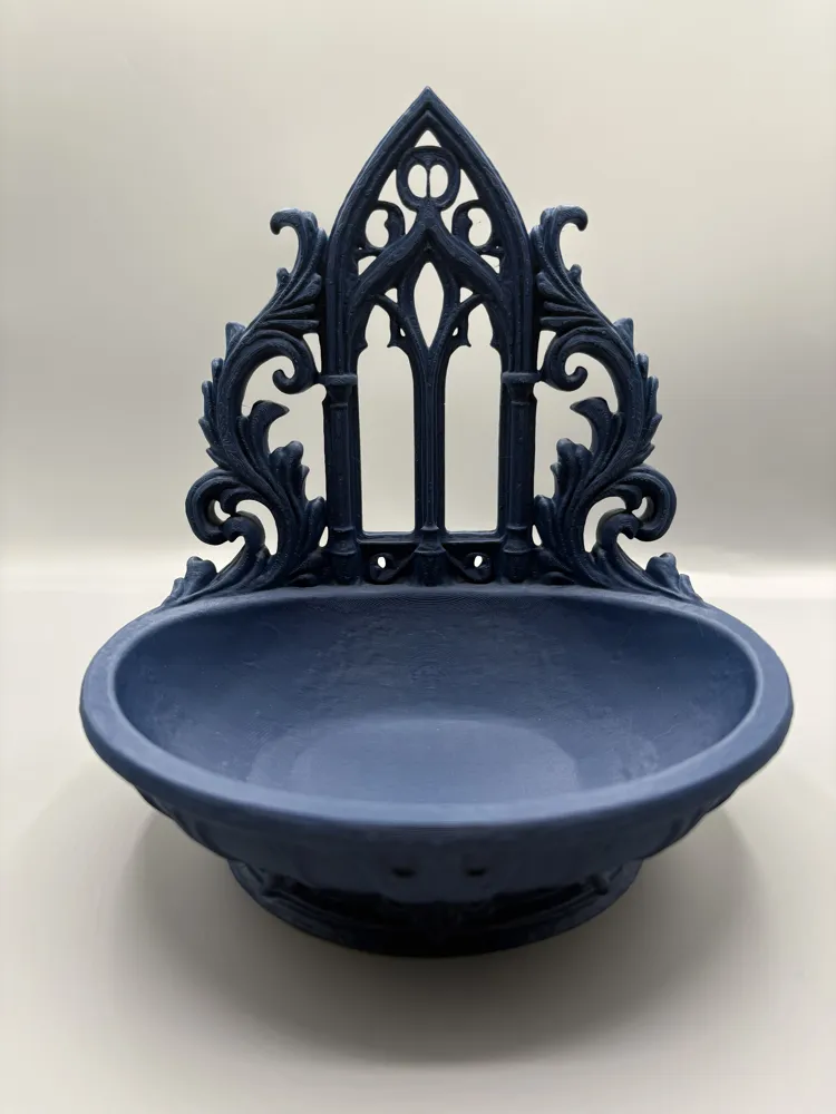 Gothic Revival Arch Catchall Bowl — example colour. Includes: One finished item supplied; display accessories are excluded. Approximate dimensions (Width × Depth × Height): 1 supplied: 146.1 × 130.4 × 109.1 mm.