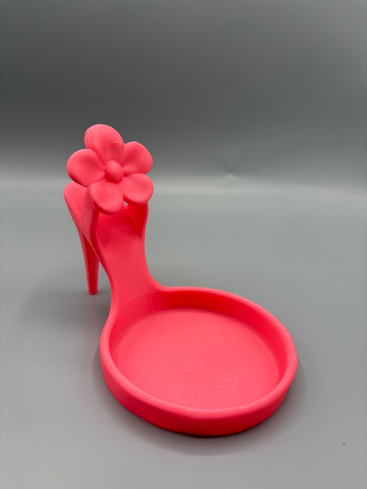 High Heel & Flower Jewellery Tray — example colour. Includes: One finished item supplied; display accessories are excluded. Approximate dimensions (Width × Depth × Height): 1 supplied: 131 × 89.5 × 100.1 mm.