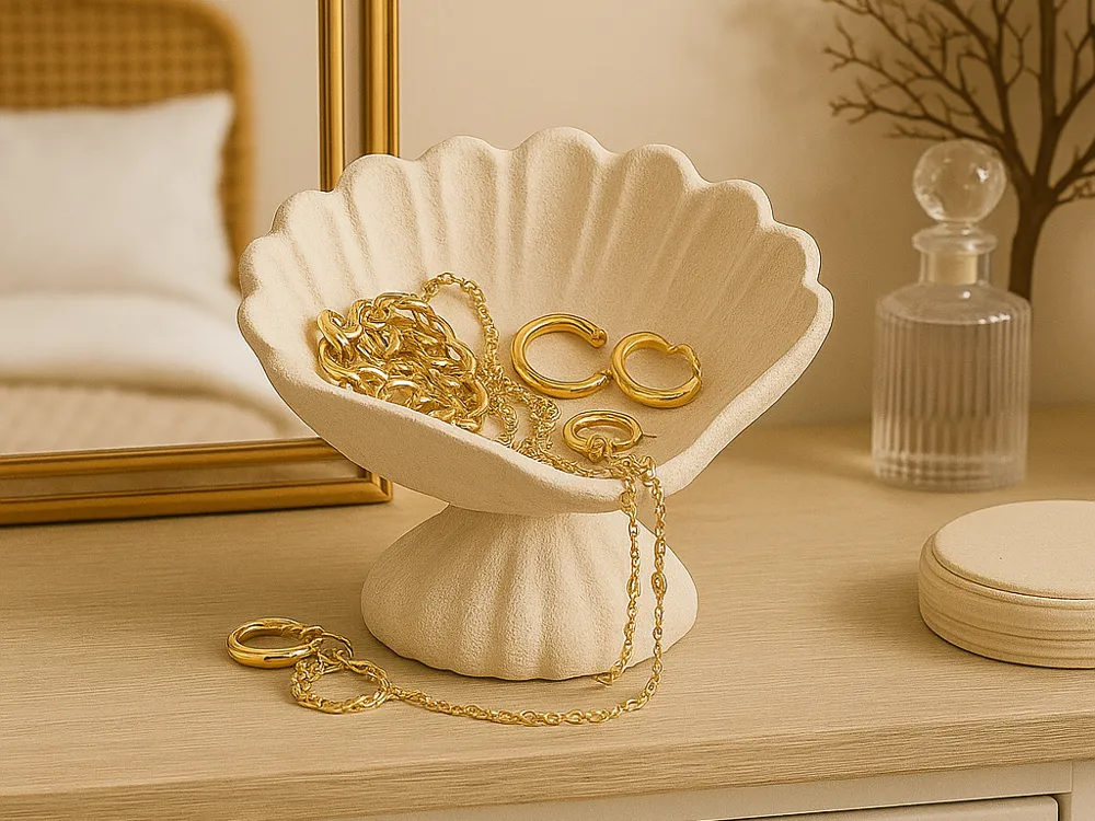 Scalloped Shell Pedestal Jewellery Bowl — example colour. Includes: One finished item supplied; display accessories are excluded. Approximate dimensions (Width × Depth × Height): 1 supplied: 117 × 116.7 × 96.2 mm.