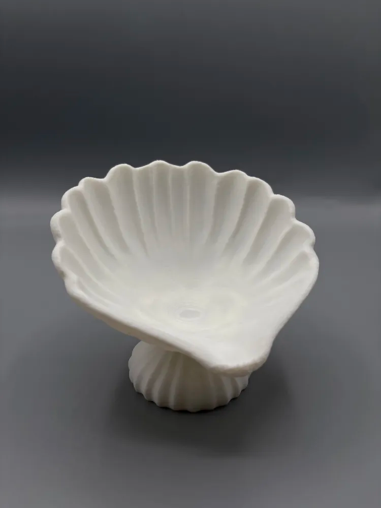 Scalloped Shell Pedestal Jewellery Bowl — example colour. Includes: One finished item supplied; display accessories are excluded. Approximate dimensions (Width × Depth × Height): 1 supplied: 117 × 116.7 × 96.2 mm.