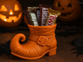 Curled-Toe Halloween Boot Treat Holder — example colour. Includes: One finished item supplied; display accessories are excluded. Approximate dimensions (Width × Depth × Height): 1 supplied: 213.9 × 107.2 × 150.4 mm.