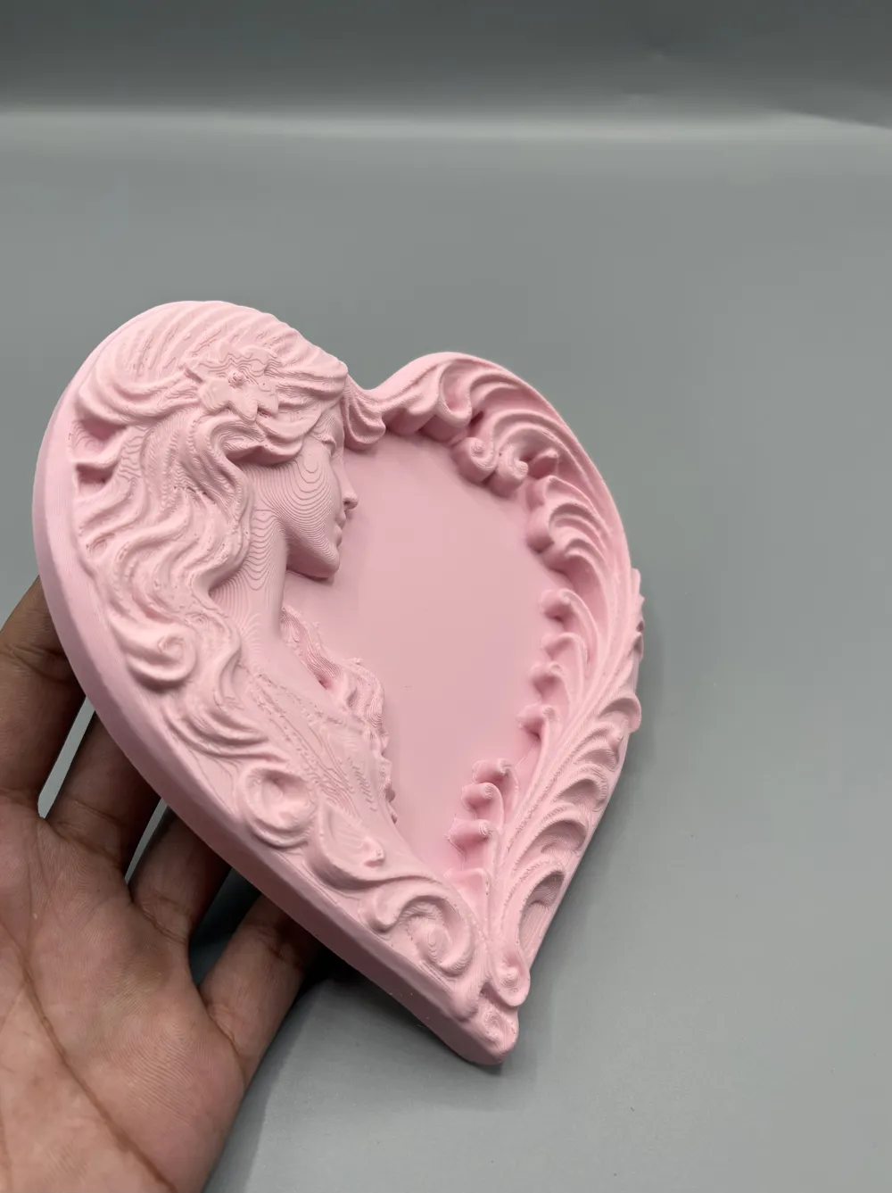 Art Nouveau Heart Jewellery Tray — example colour. Includes: One finished item supplied; display accessories are excluded. Approximate dimensions (Width × Depth × Height): 1 supplied: 152.4 × 142.1 × 16.6 mm.