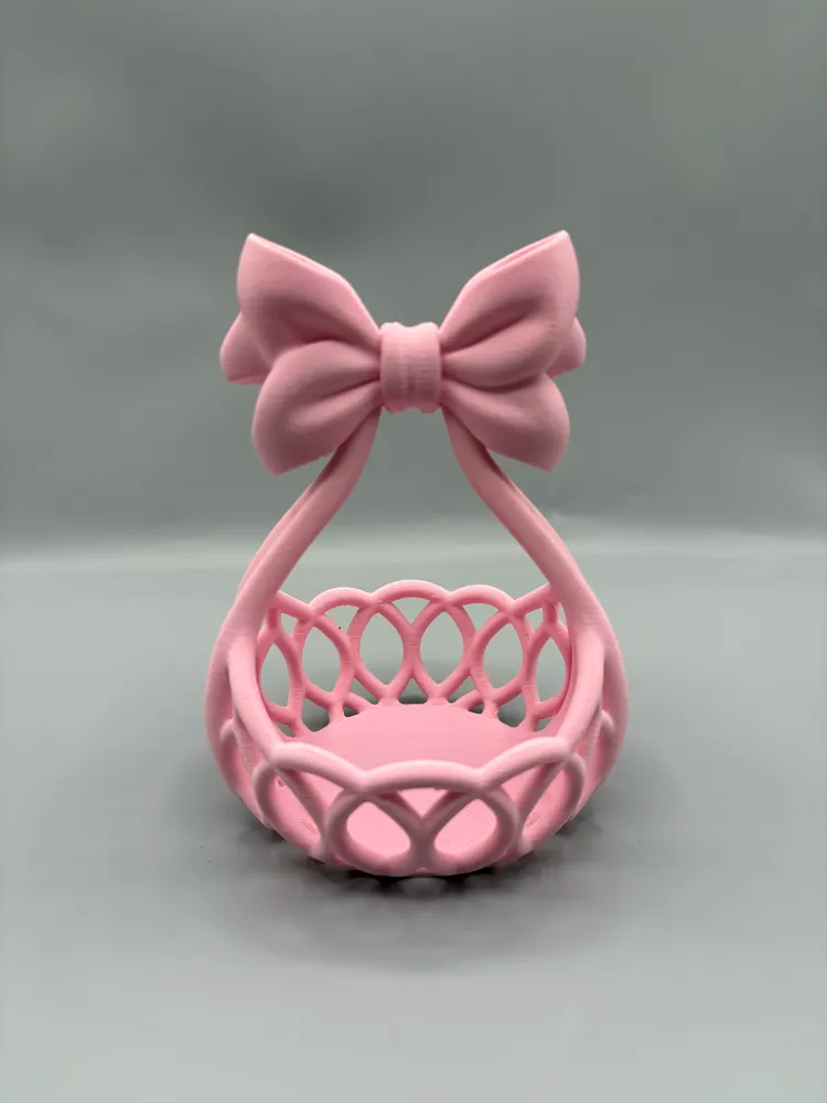 Lattice Bow Handle Vanity Basket — example colour. Includes: One finished item supplied; display accessories are excluded. Approximate dimensions (Width × Depth × Height): 1 supplied: 140.6 × 139.7 × 191.1 mm.