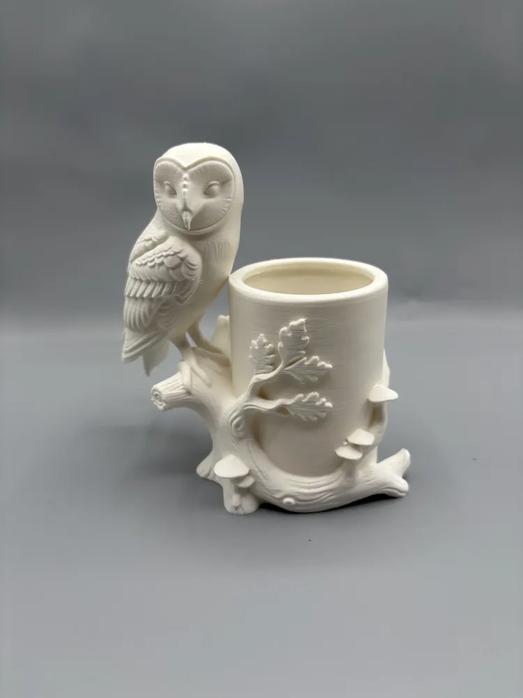 Owl & Tree Stump Desk Organiser — example colour. Includes: One finished item supplied; display accessories are excluded. Approximate dimensions (Width × Depth × Height): 1 supplied: 177.1 × 101.5 × 177.8 mm.