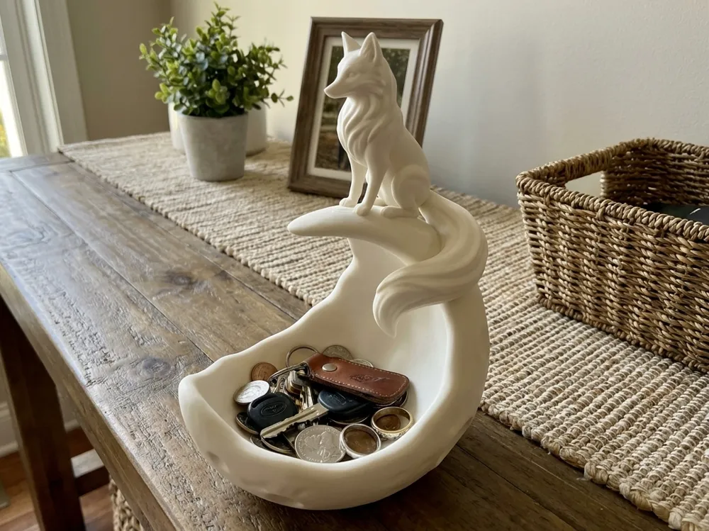 Fox & Crescent Moon Catchall Tray — example colour. Includes: One finished item supplied; display accessories are excluded. Approximate dimensions (Width × Depth × Height): 1 supplied: 133 × 126.7 × 198.1 mm.