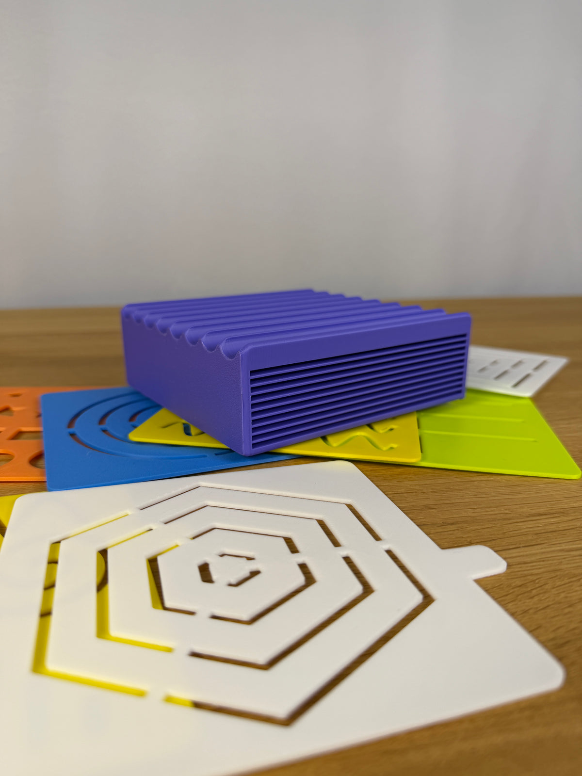 Drawing Stencil Card Set — creator design example. One set contains 10 stencil cards and one storage holder. Printed colours may differ from the examples. Pencils and paper are not included.