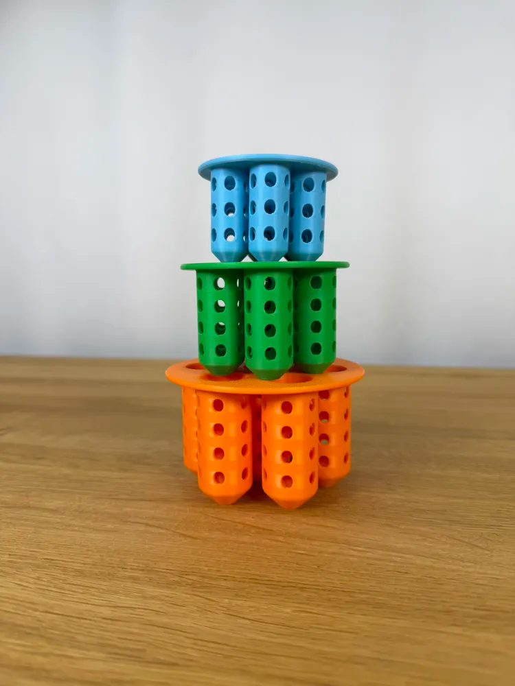 Hydroponic Growing Lid — example colour. Includes: one hydroponic growing lid. Approximate dimensions (W × D × H): • Hydroponic Growing Lid: 66 × 66 × 43.9 mm.
