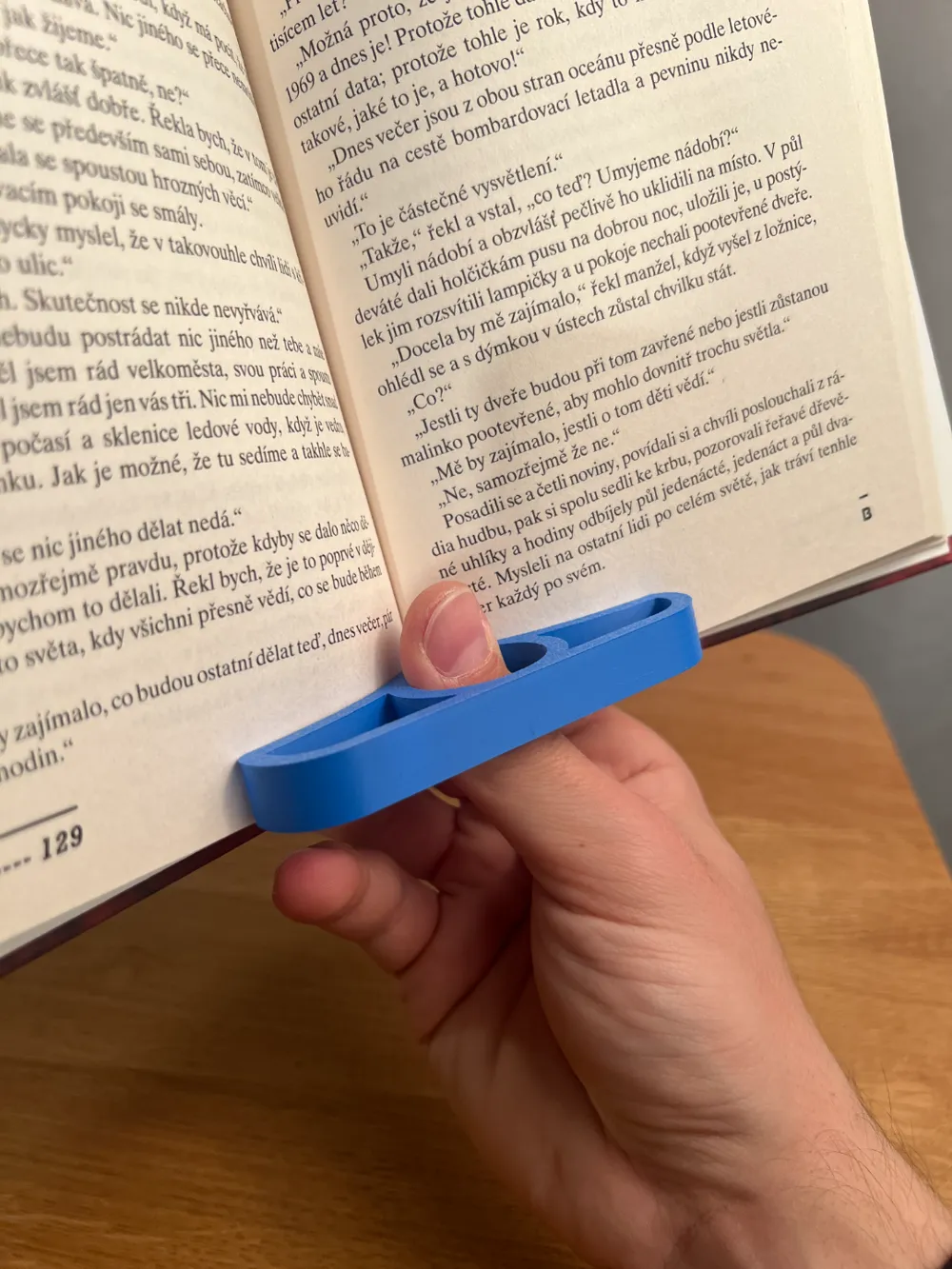 Book Page Holder V1 - Pack of 5 — example colour. Includes: 5 printed pieces of the selected design. Approximate dimensions (Width × Depth × Height): 5 supplied: 99.2 × 43.7 × 12 mm.