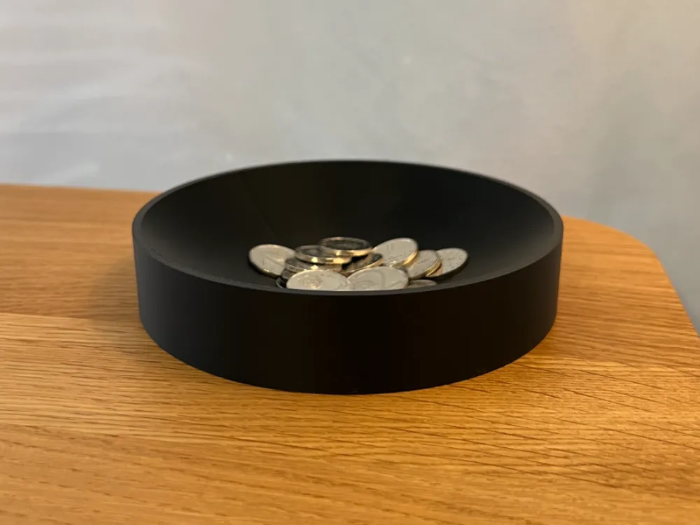 Coin and Key Catcher Bowl — example colour. Includes: One complete printed item in the selected configuration. Approximate dimensions (Width × Depth × Height): 1 supplied: 140 × 140 × 28 mm.